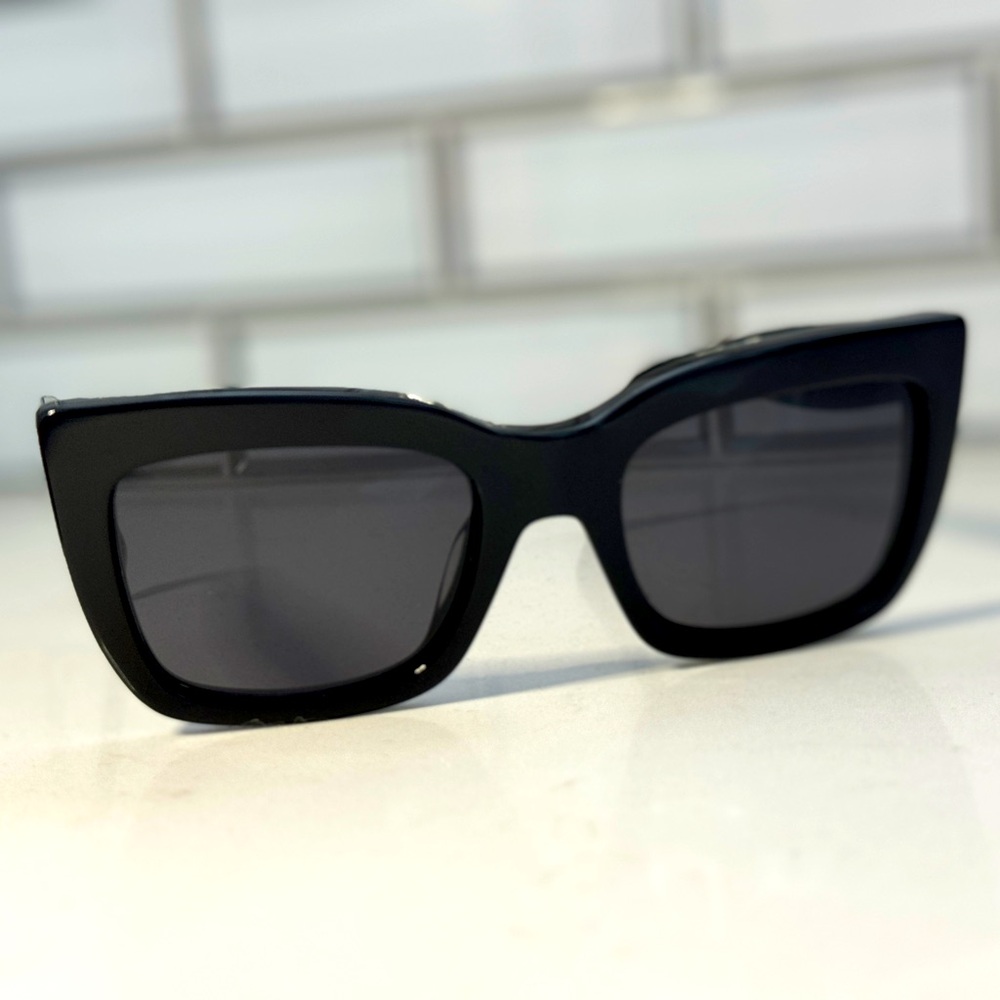Authentic celine cat eye sunglasses very good pre loved condition CL 41039/S
